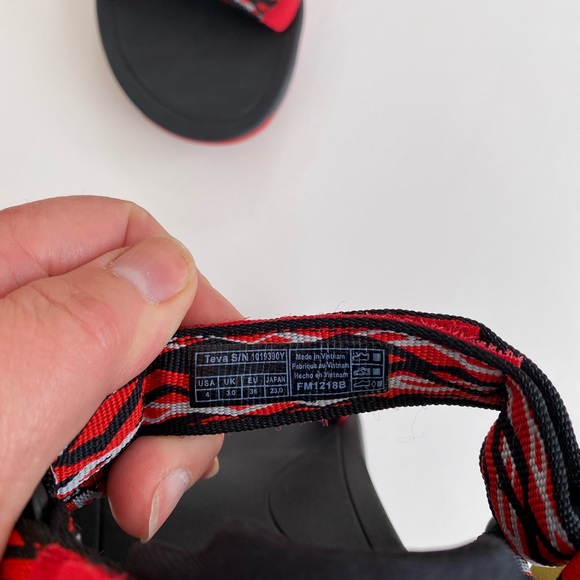 NWOB Teva Kids Hurricane XLT 2 Junior - Picture 7 of 8